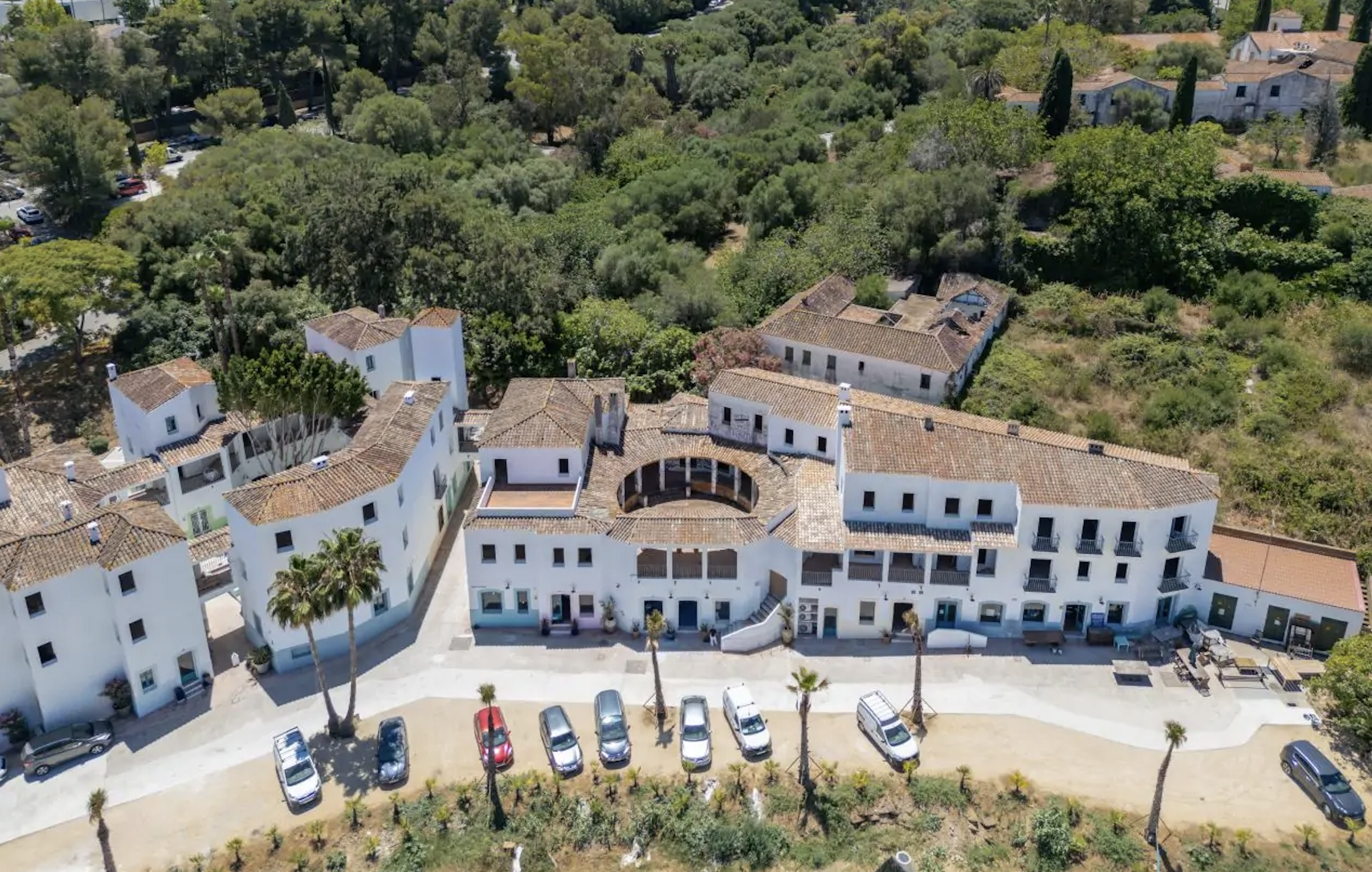 Discover the New Heart of Sotogrande: Plaza Blanca